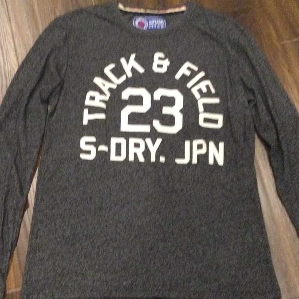 Long sleeve tee